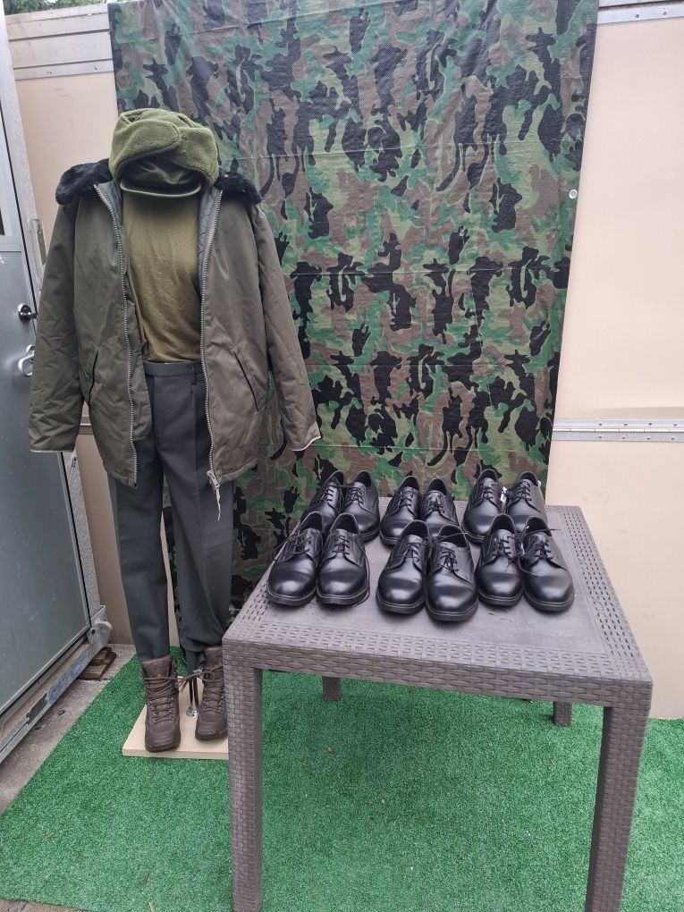 Buty galowe wizytowe do munduru , garnituru r 43