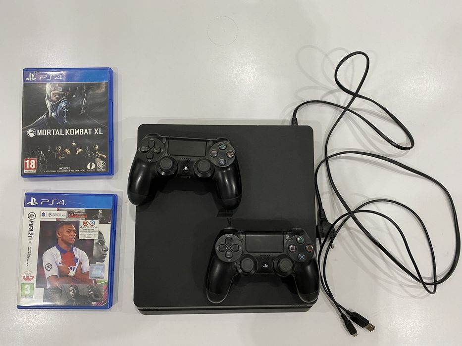PlayStation 4 Slim 1 TB + 2 геймпади + ігри