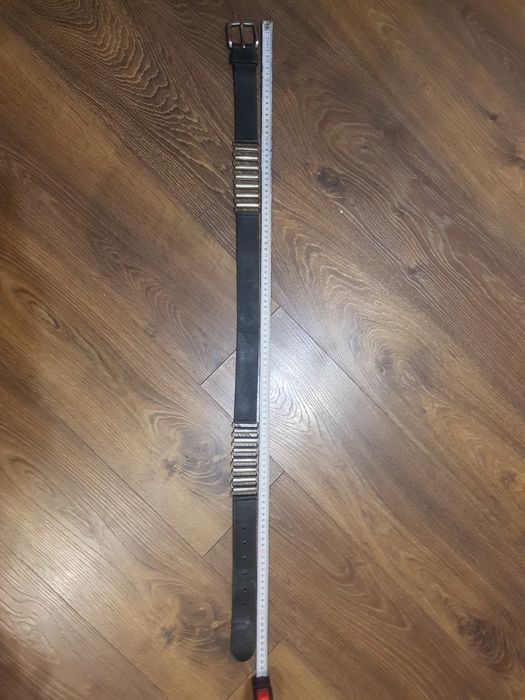 Pasek skórzany z łańcuchami Docker