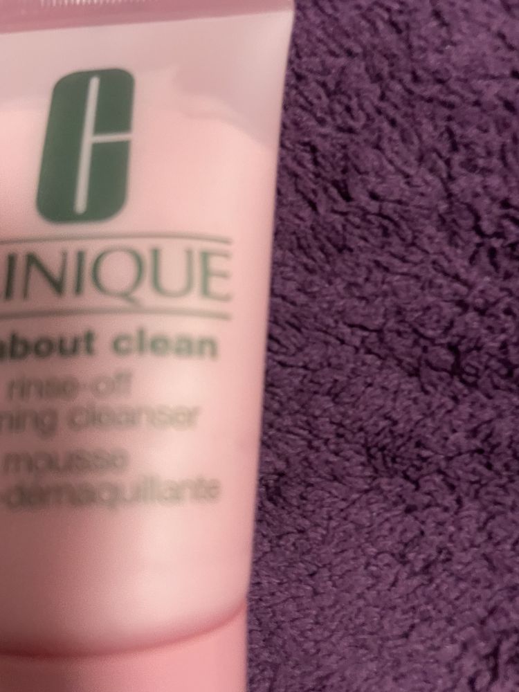 Rinse-Off Foaming Cleanser Clinique