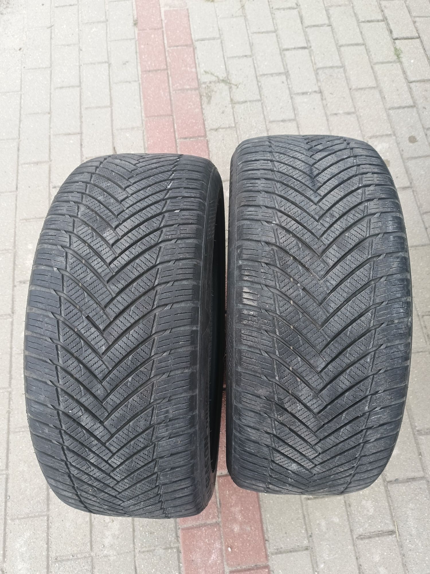 Opony używane wielosezon 235/ 45 /18