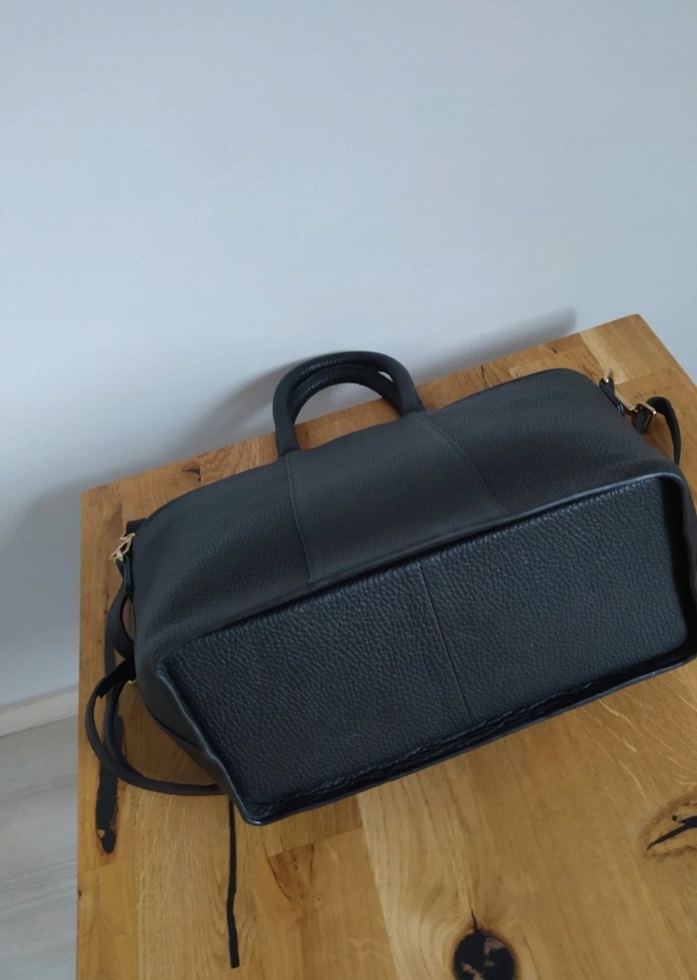 Skórzana, czarna torebka do ręki , kuferek Corder London Real Leather