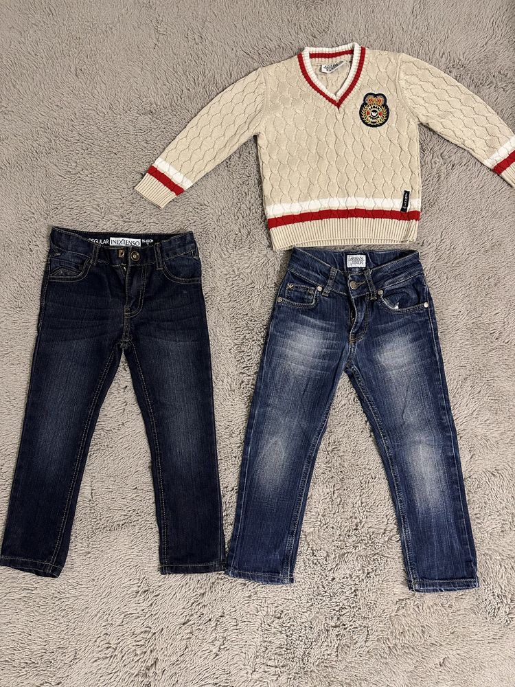 Набір 4 фірмових джинс та светр Armani все за 399 грн