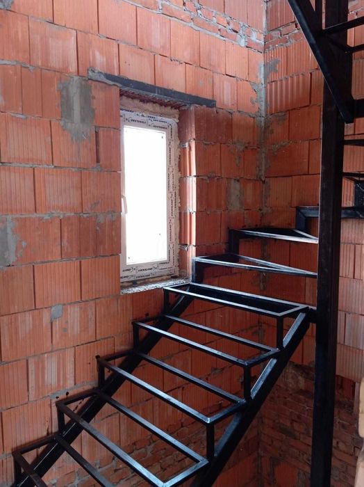 2-поверховий таунхаус 131 м² з власним двориком і паркомісцем