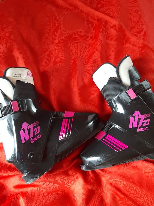 Nordica r.39 narciarskie buty zjazdowe narty