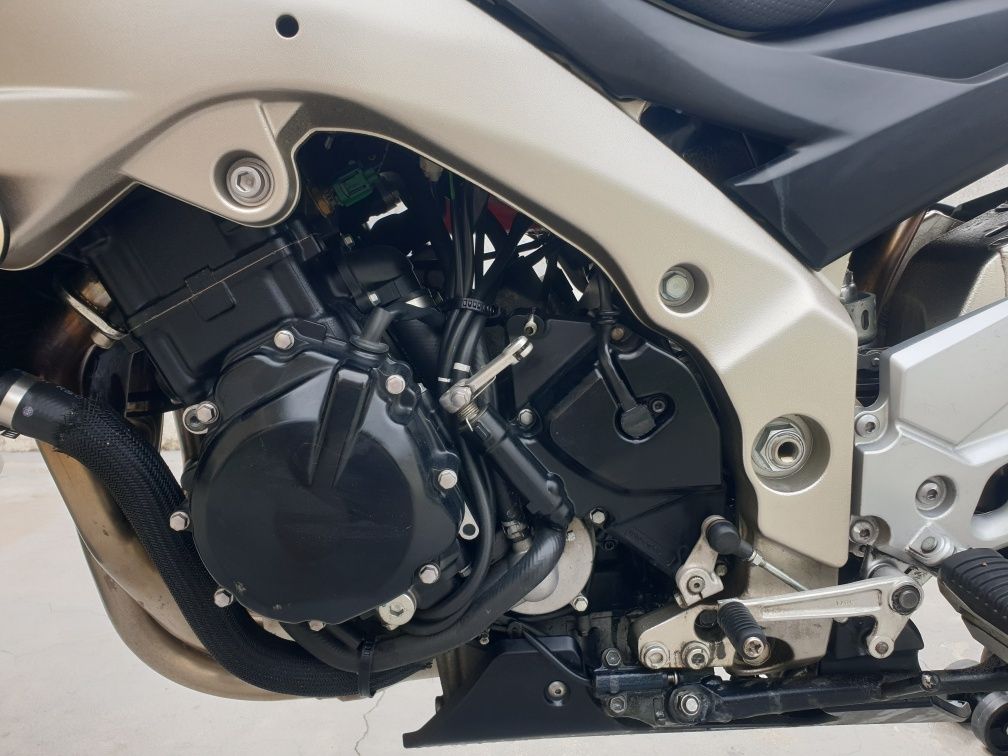 Suzuki gsr600 k9