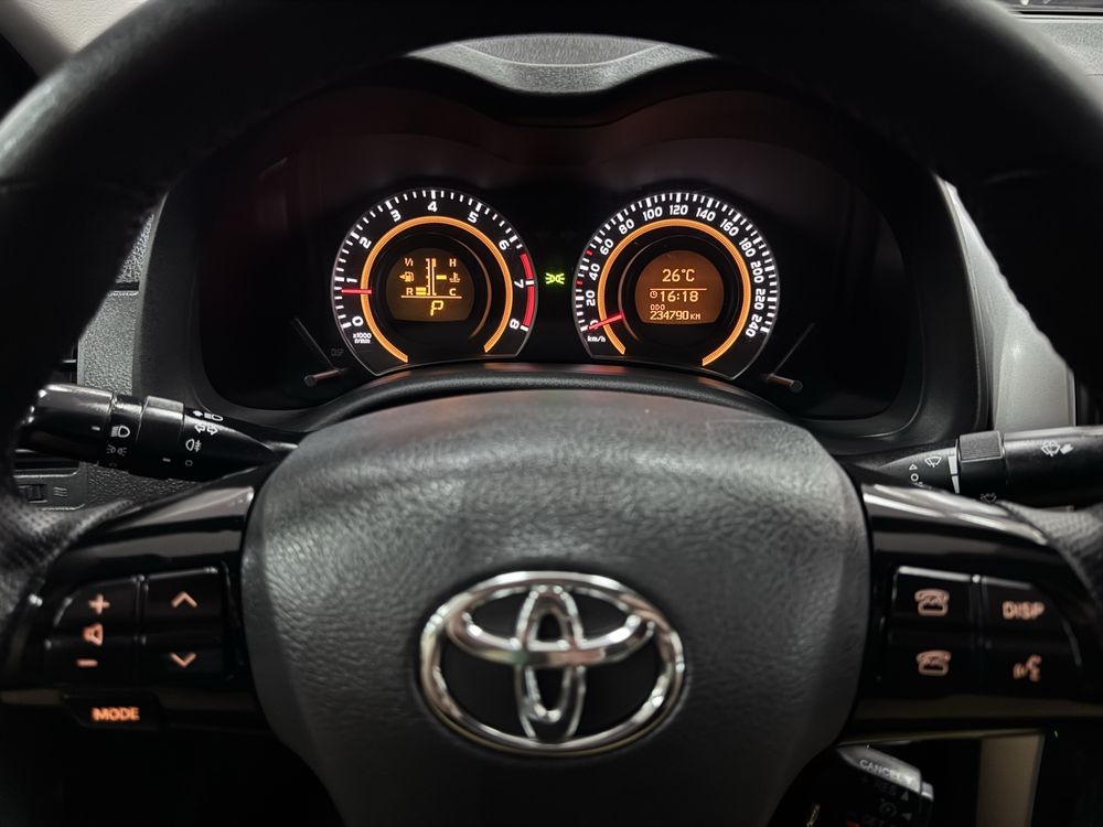 Toyota Corolla 1.6VVT-і 16V 5АКПП 2012 р.в. (124 к.с.)