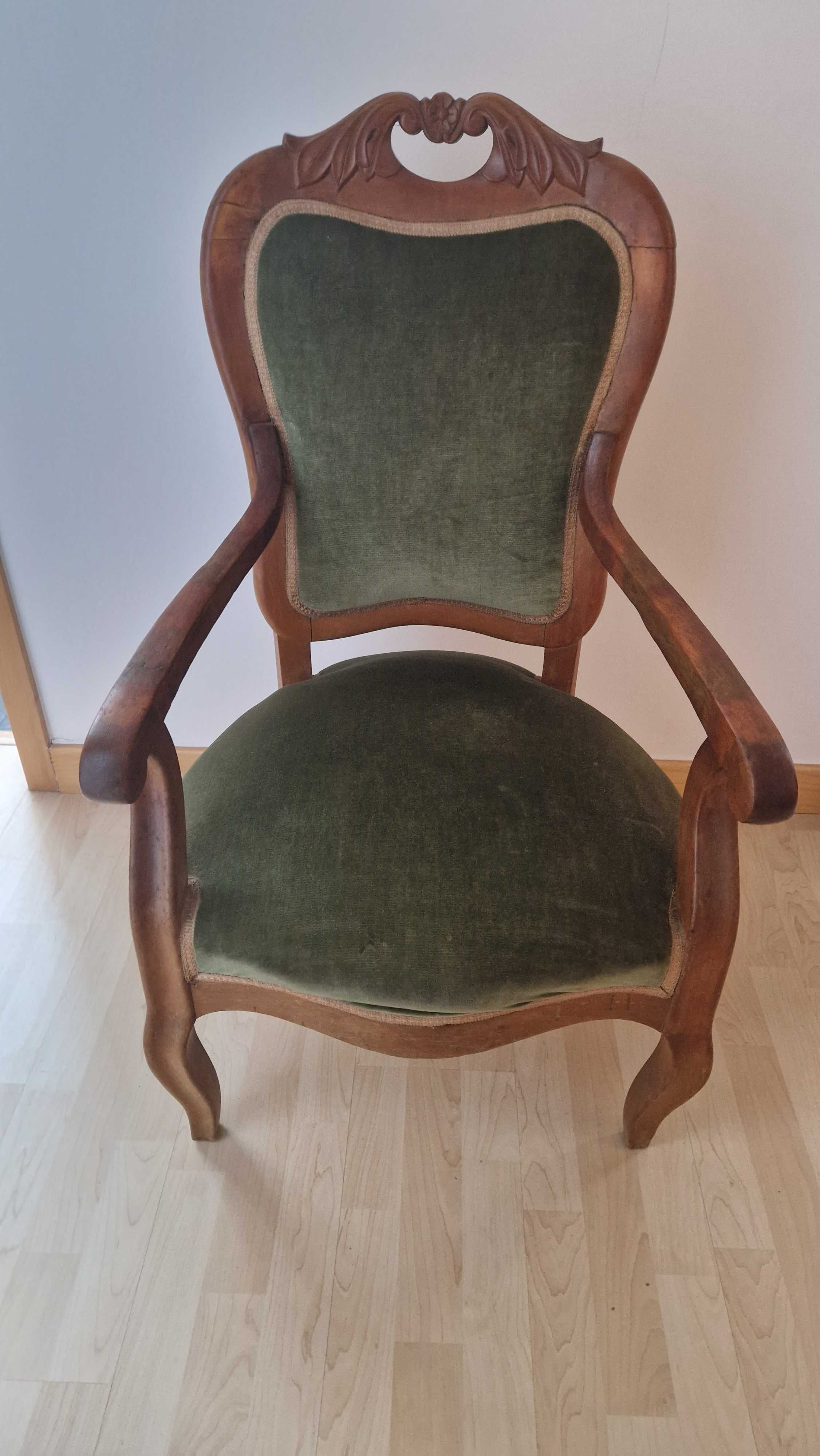 Poltrona vintage em madeira maciça