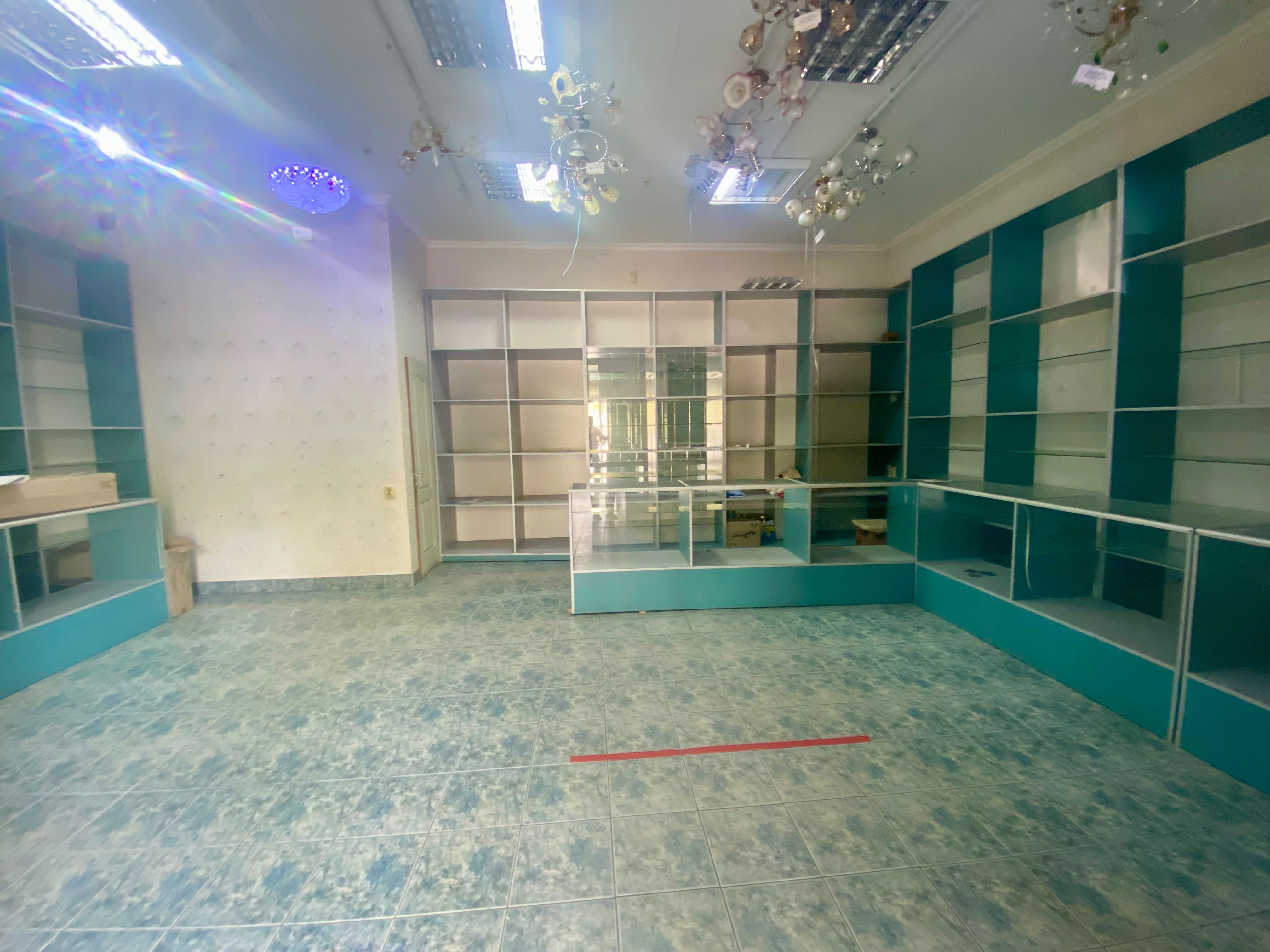 Продается коммерческое помещение 57м2 в Корабельном районе. С2