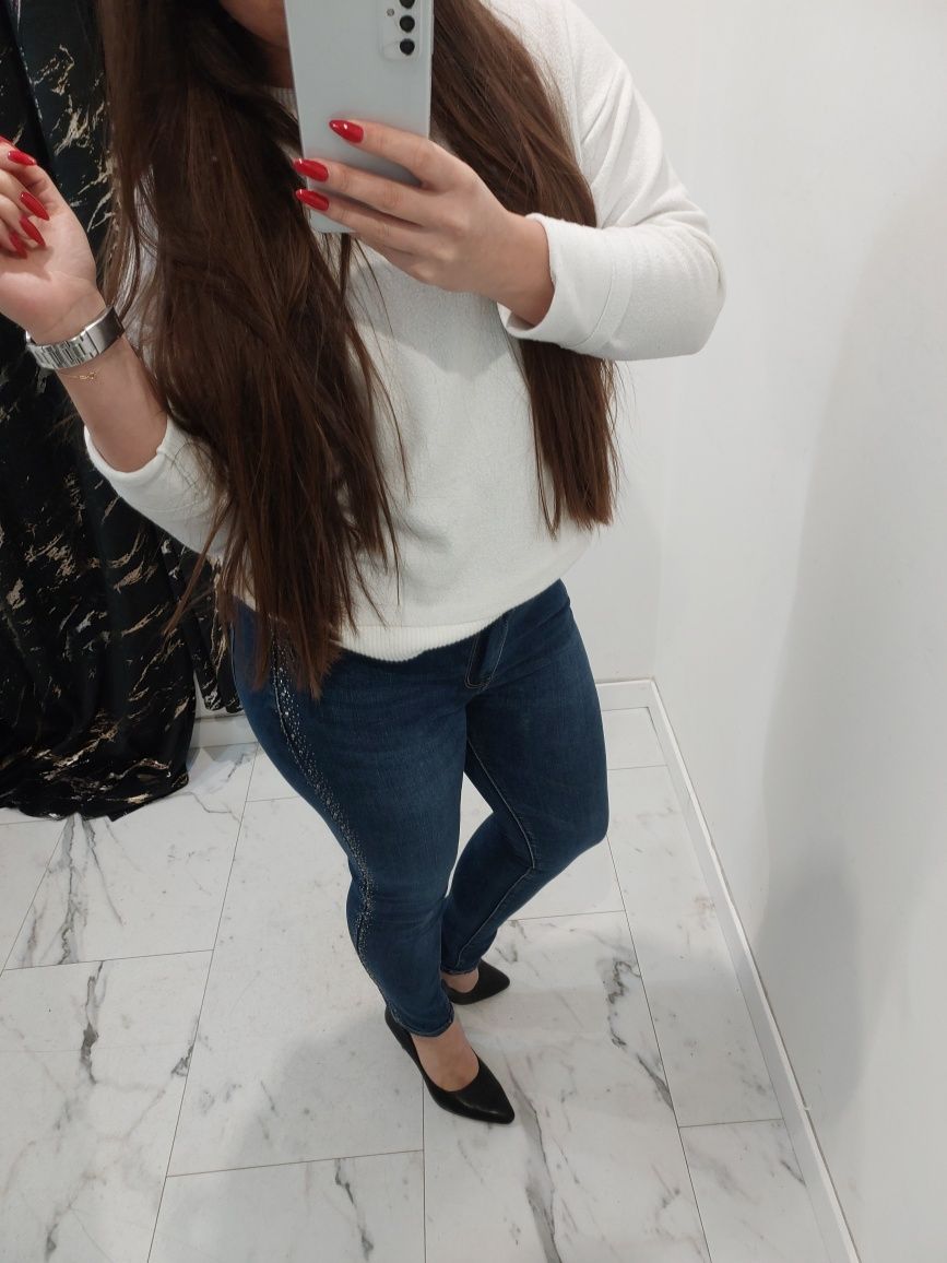 Jeansowe spodnie rurki jeansy cyrkonie