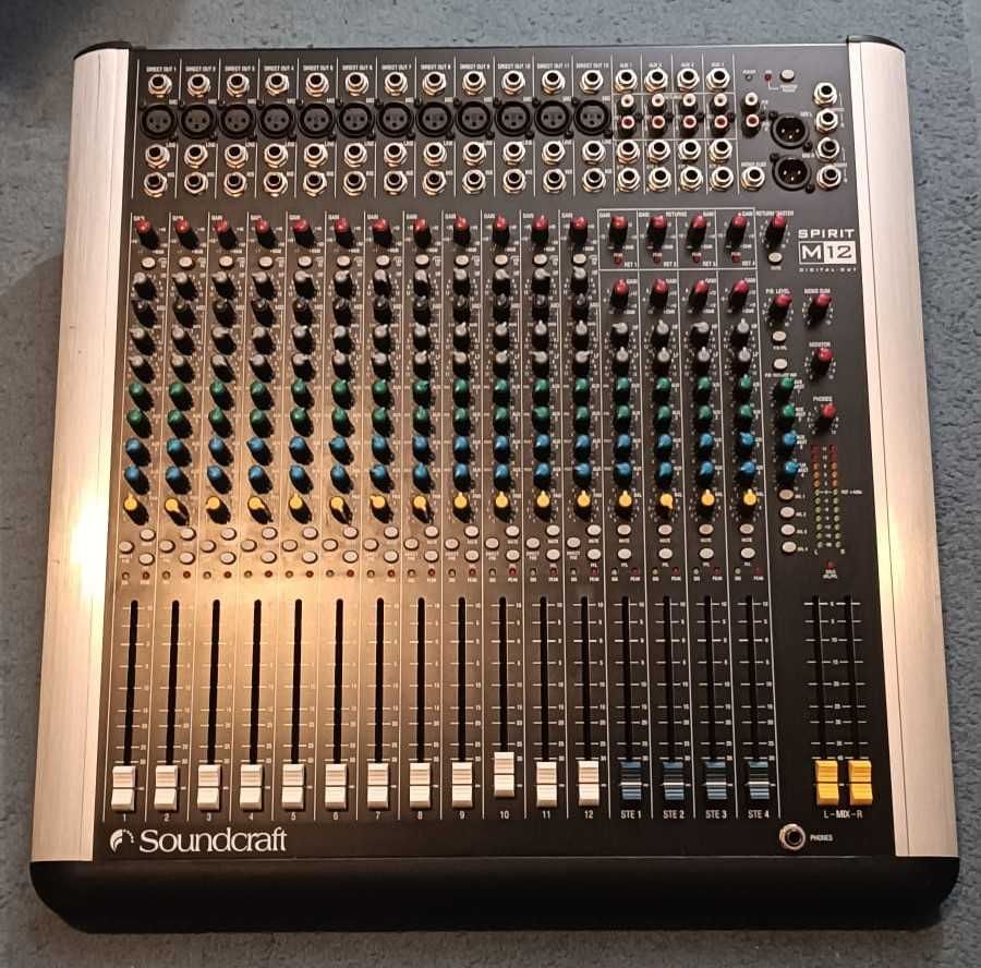 Mesa Mistura Soundcraft M12 - Estúdio