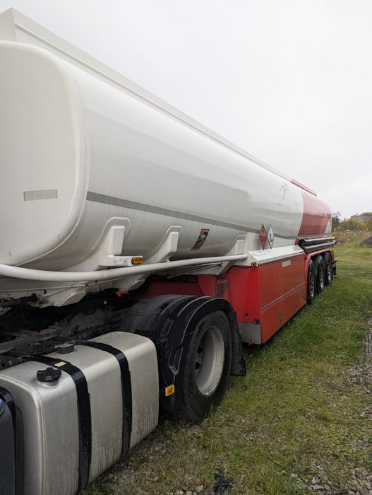 Volvo fh 42t з цестерною