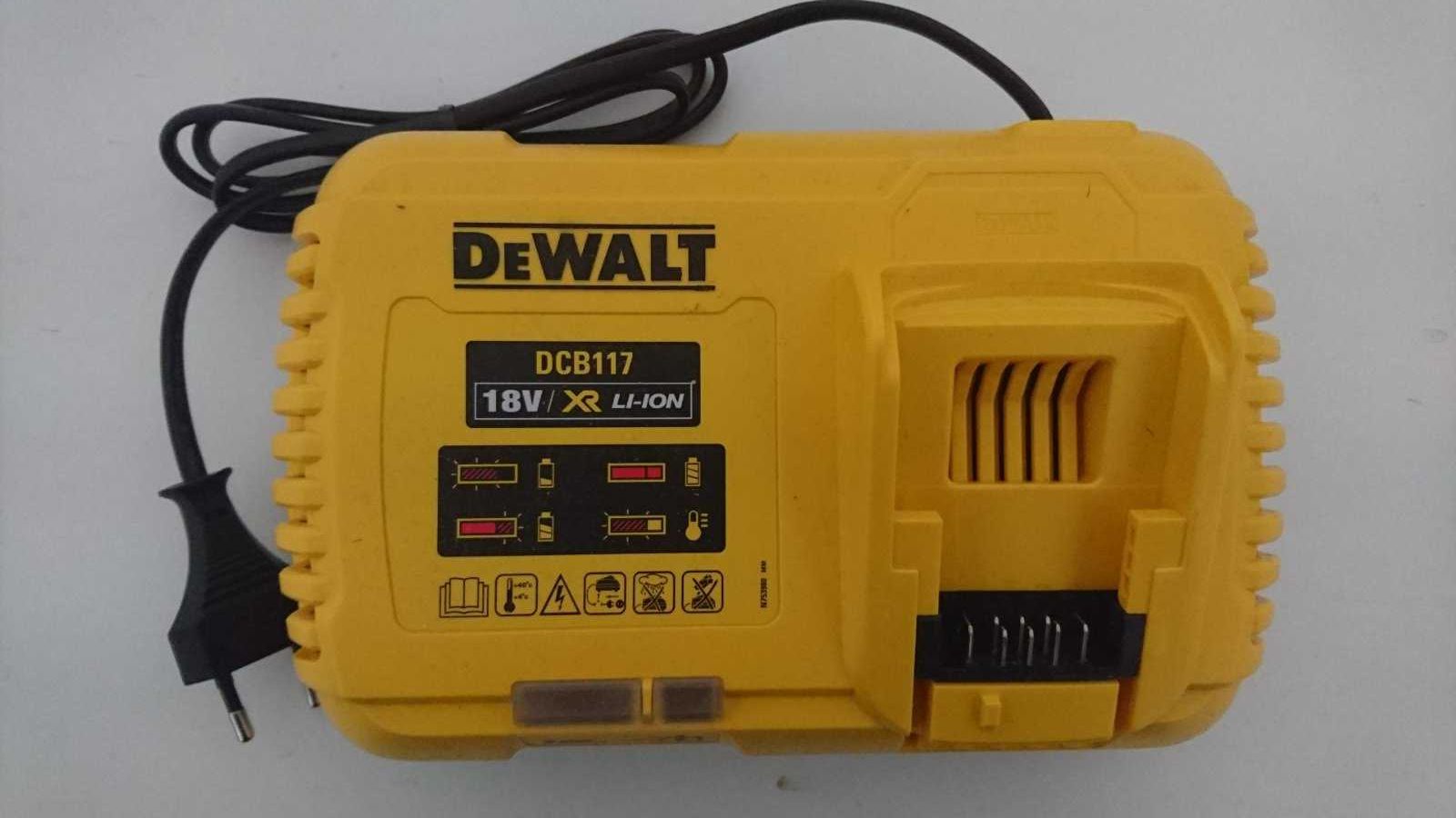 Зарядное устройство XR FLEXVOLT DeWALT DCB117 евроверсия 220v