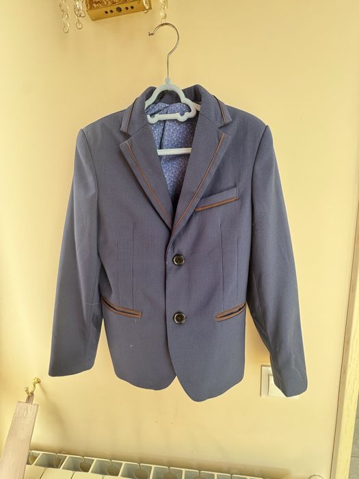 Пиджак для школьника 6-8 років