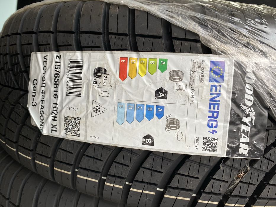 Opony Goodyear Vector 4Seasons gen-3 215/65R16 102H XL