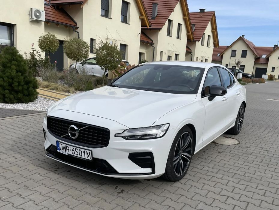 Volvo S60 VOLVO S60 B4 R-Design