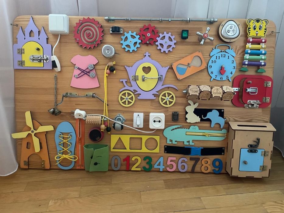 Розвиваючий бізіборд 100*60