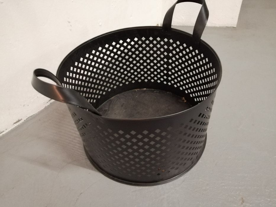 Cesto Preto Alumínio