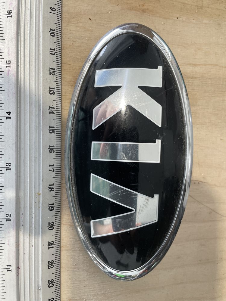 Kia sportage 4  znaczek emblemat