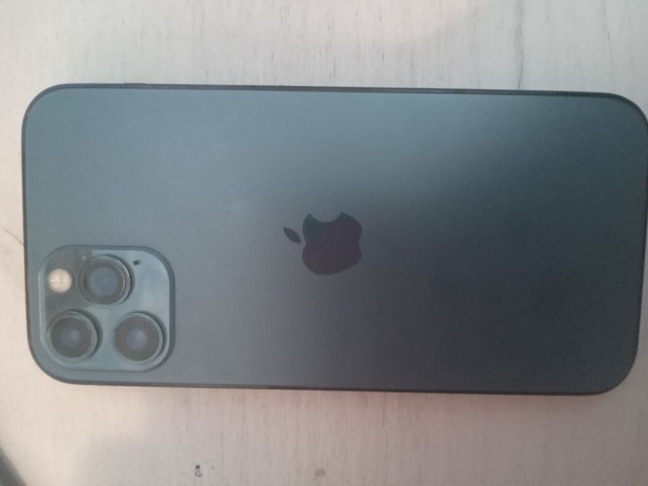 12 pro  256 iphone в гарному  стані обмін на айфон  13или 13 про