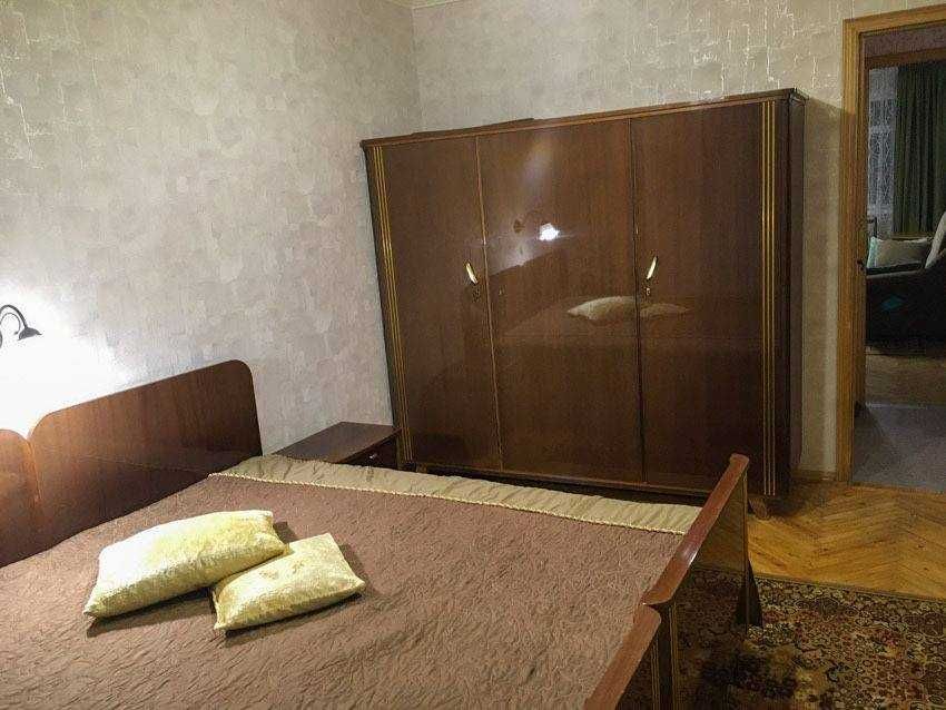 Продам 2-х кімнатну квартиру на Таїрова родам 3-кім. квартиру