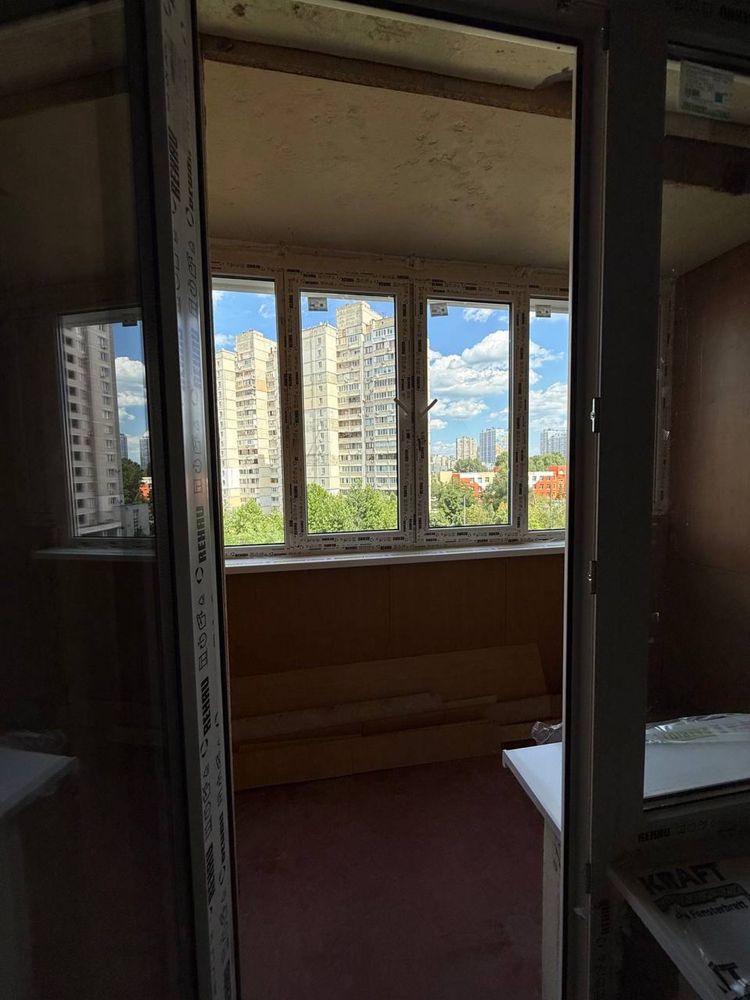 Продам 3к квартиру по вулиці Драгоманова 23