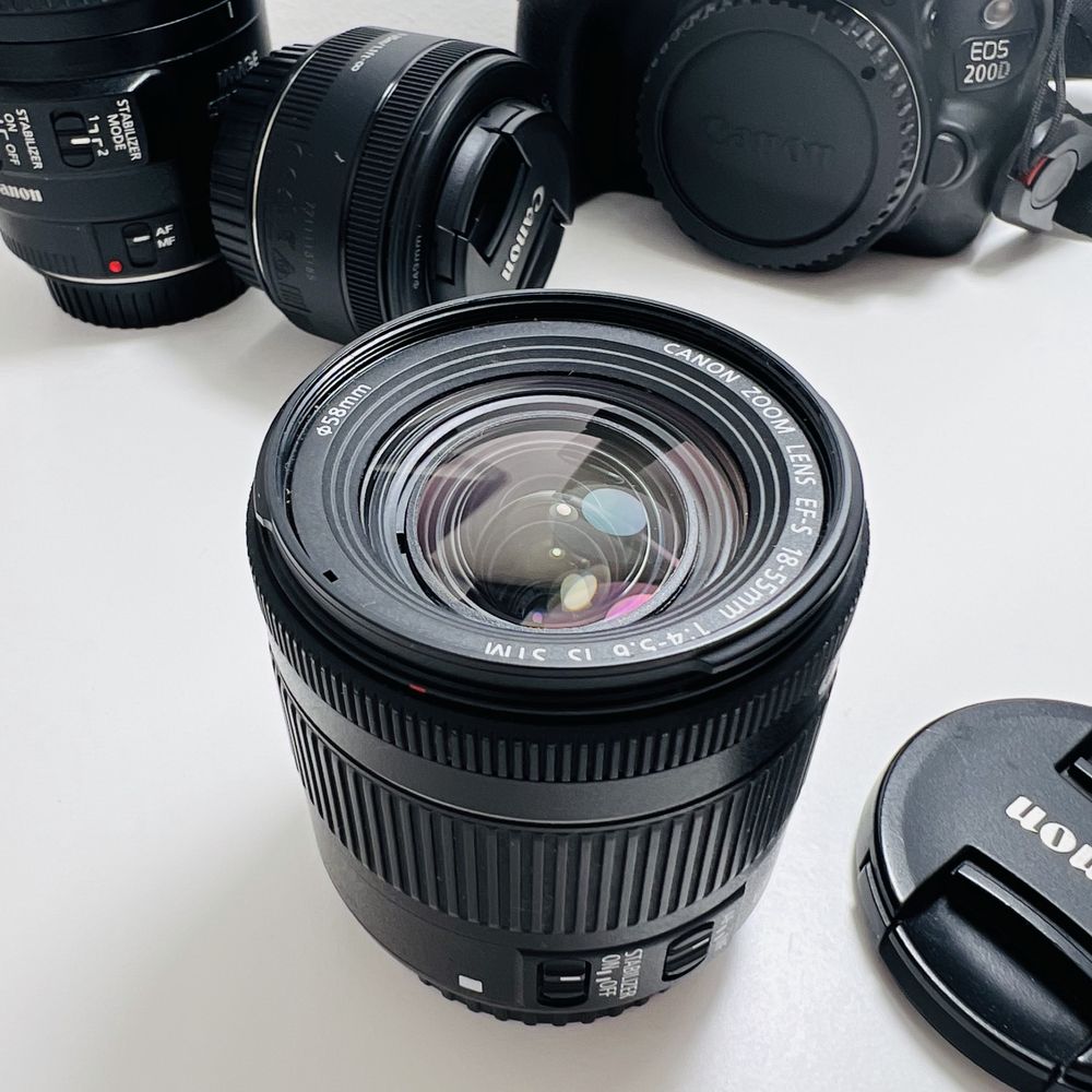 Canon EOS 200D + 50mm + 18-55mm+ 70-300mm + Flash Speedlite