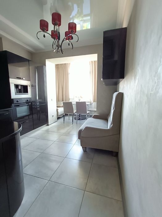 Продаж двокімнатна квартира в новому будинку