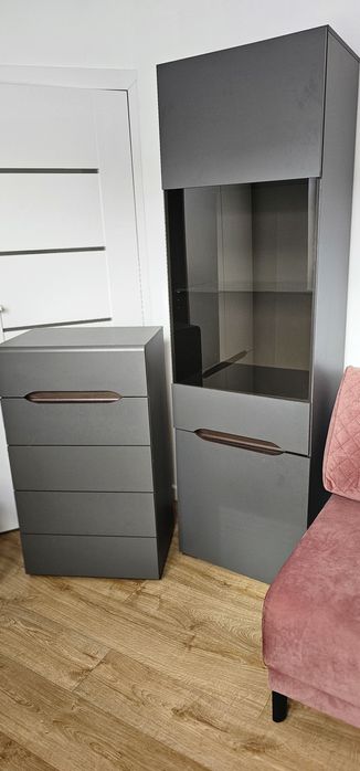 Zestaw mebli ława, witryna i komoda