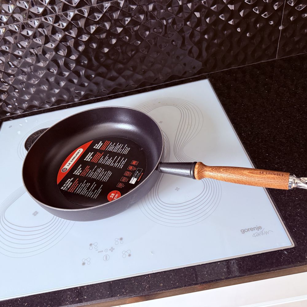 Patelnia patelka żeliwna Le Creuset 28 cm Frying Pan nowa