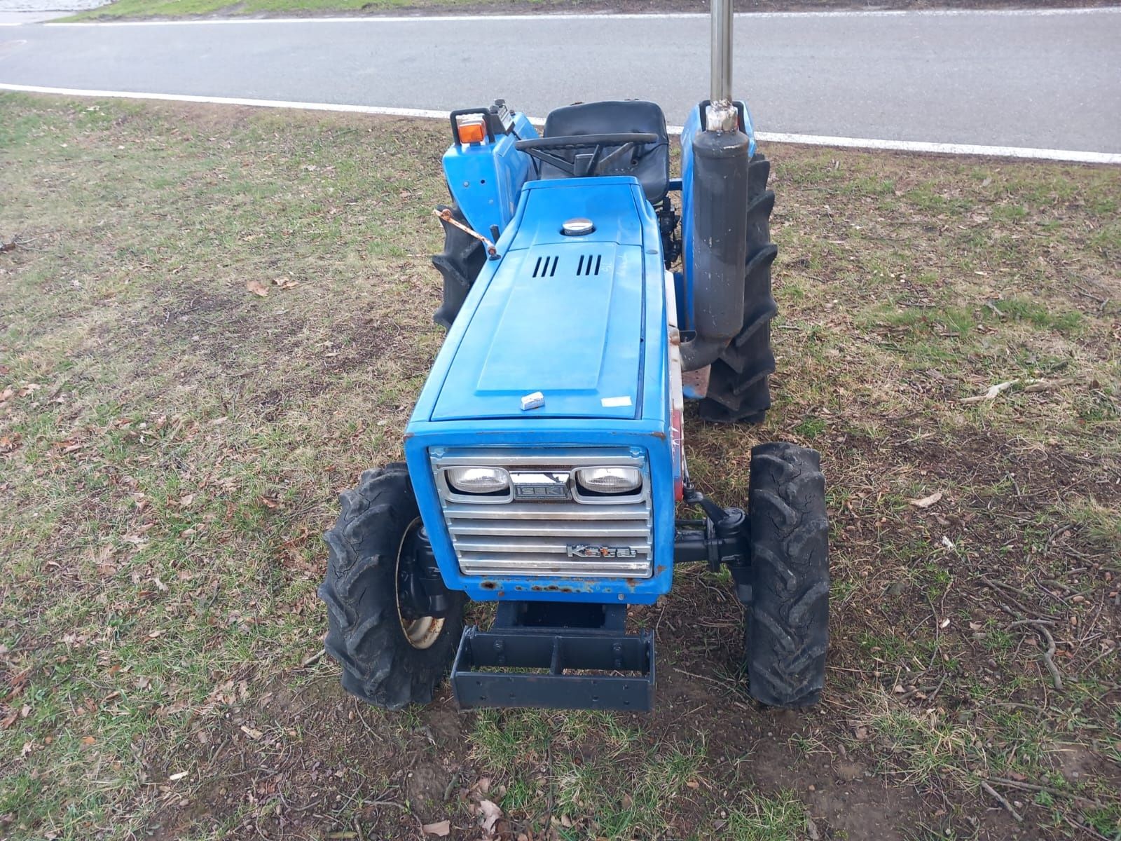 Traktorek Iseki tu1900  japoński minitraktorek 4x4 3 cylindry diesel