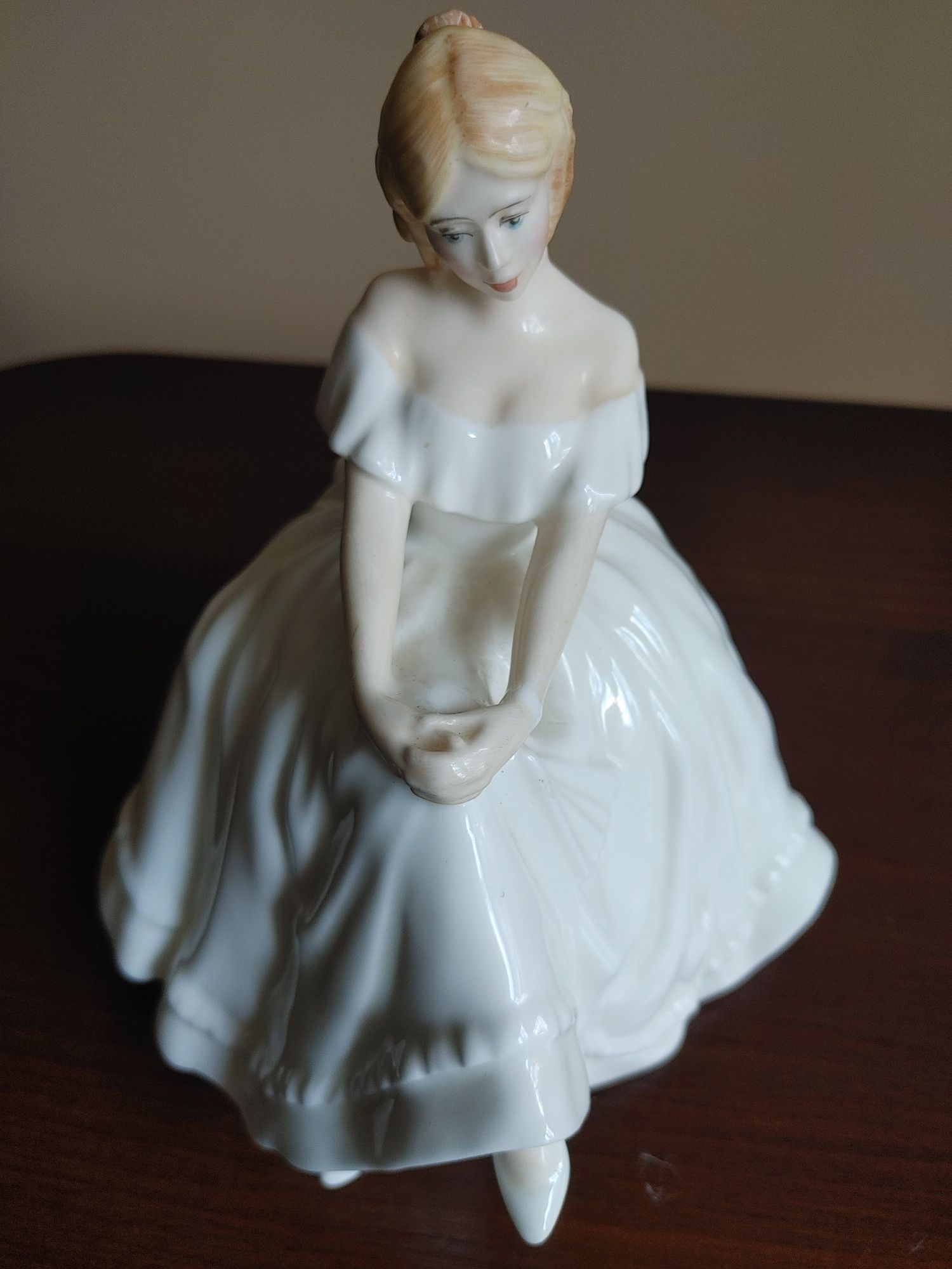 Статуэтка, фарфор, Royal Doulton