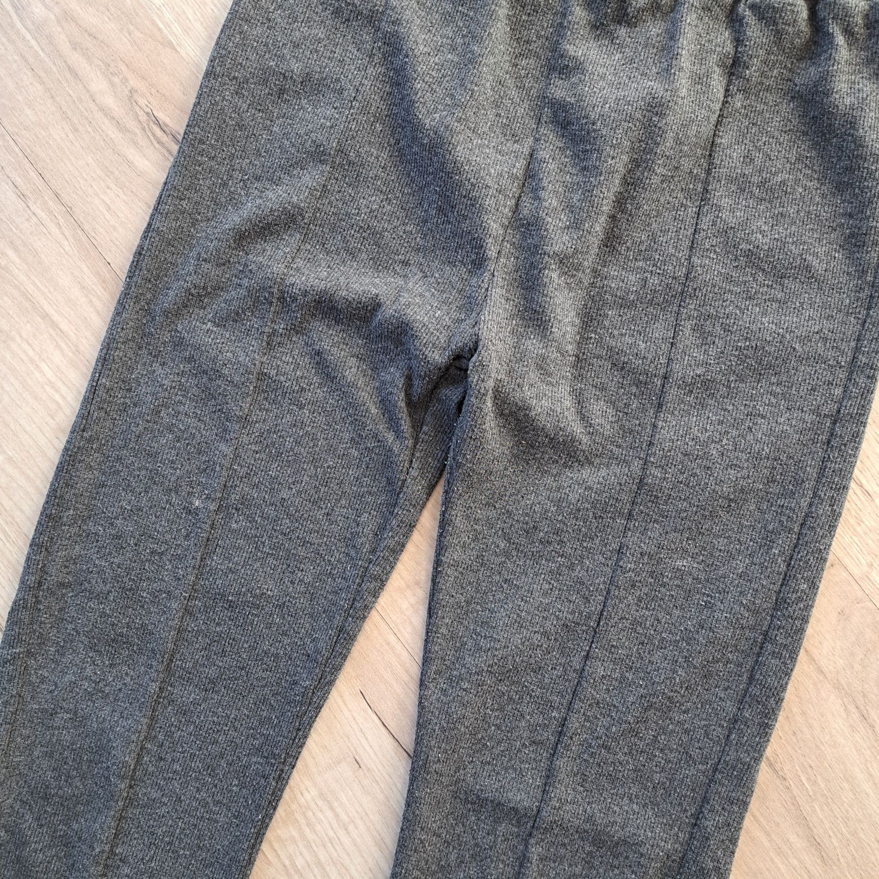 Dziewczęce spodnie legginsy, rozmiar 152, Reserved