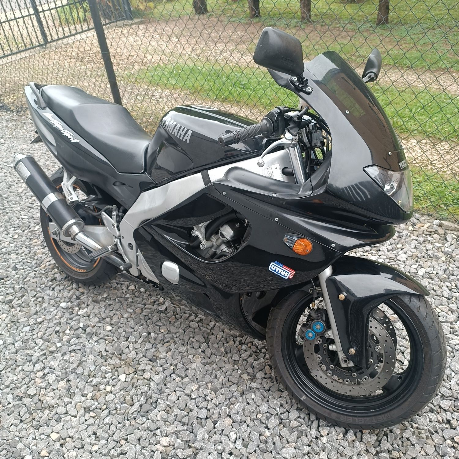 Yamaha yzf 600 wydech lampa gaźniki bak koła tarcze siedzenie pakiet