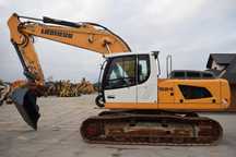 Liebherr R924 Rok 2014