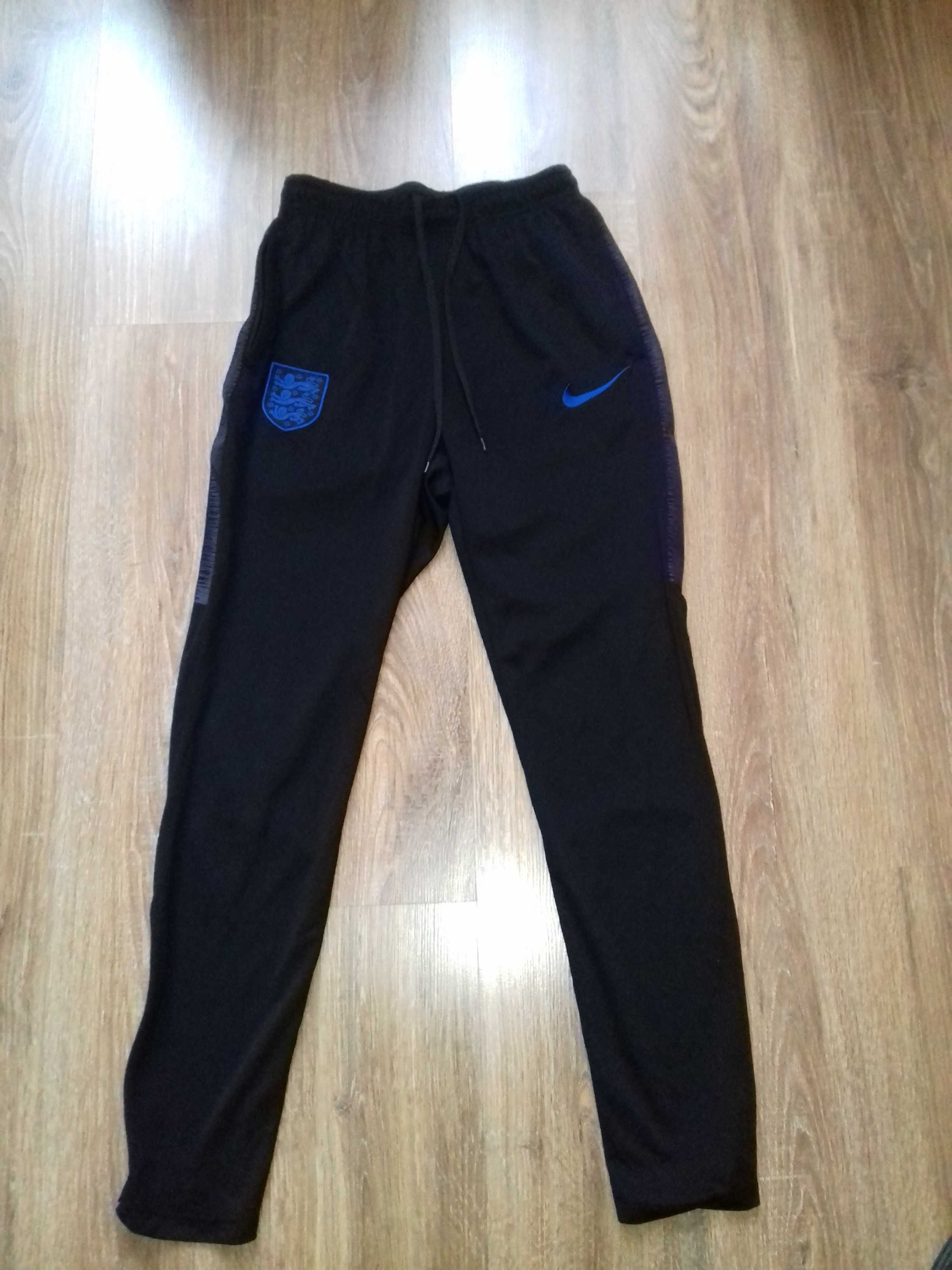 Штани Nike dri fit England розмір S