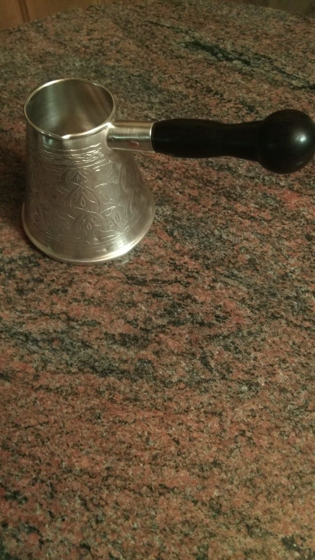 Срібна турка для приготування кофе, походження Північна Африка.