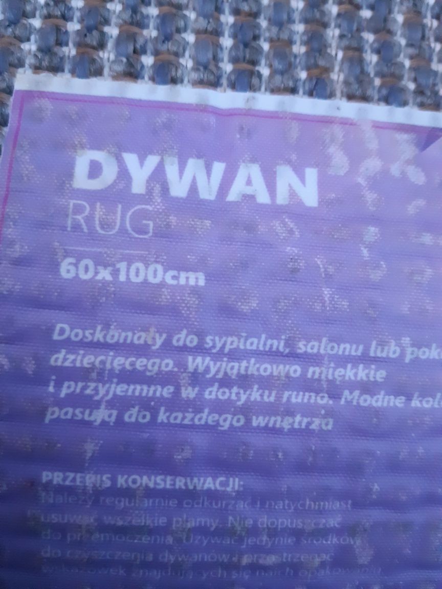 Dywanik popielaty z włosem 60x100