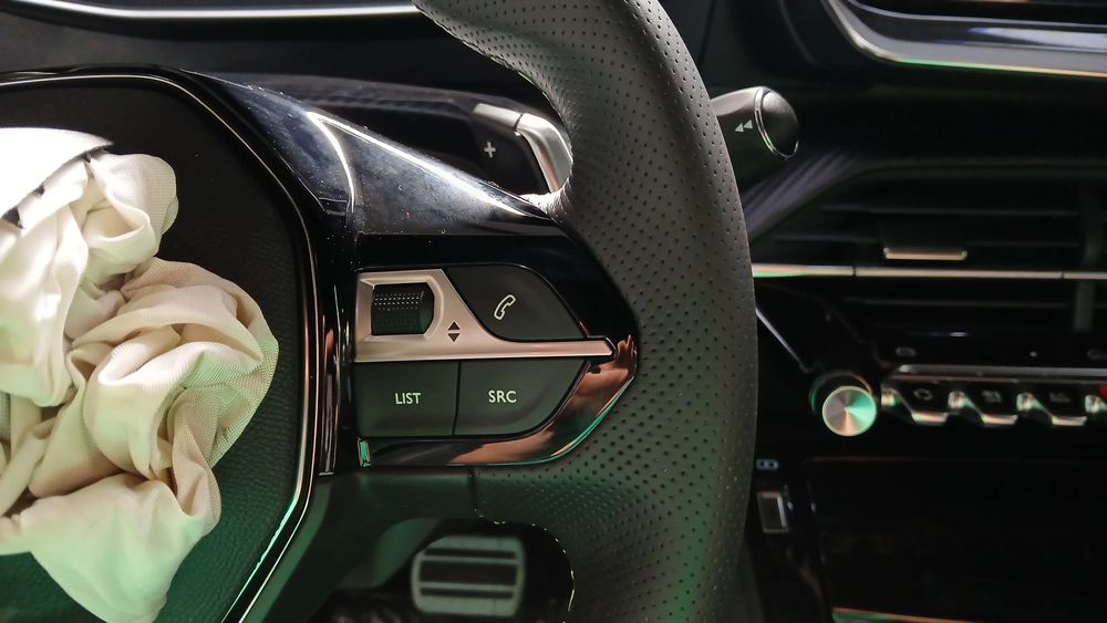 Volante de direção PEUGEOT 2008 II (U_)