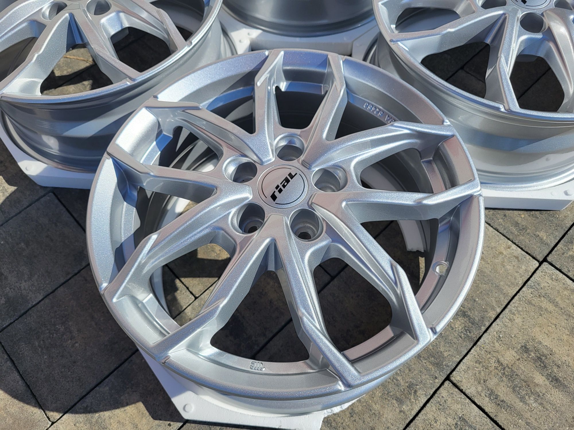 Alufelgi NOWE 16" 5x100 ET47 VW Polo Fabia Ibiza RAPID Audi A3