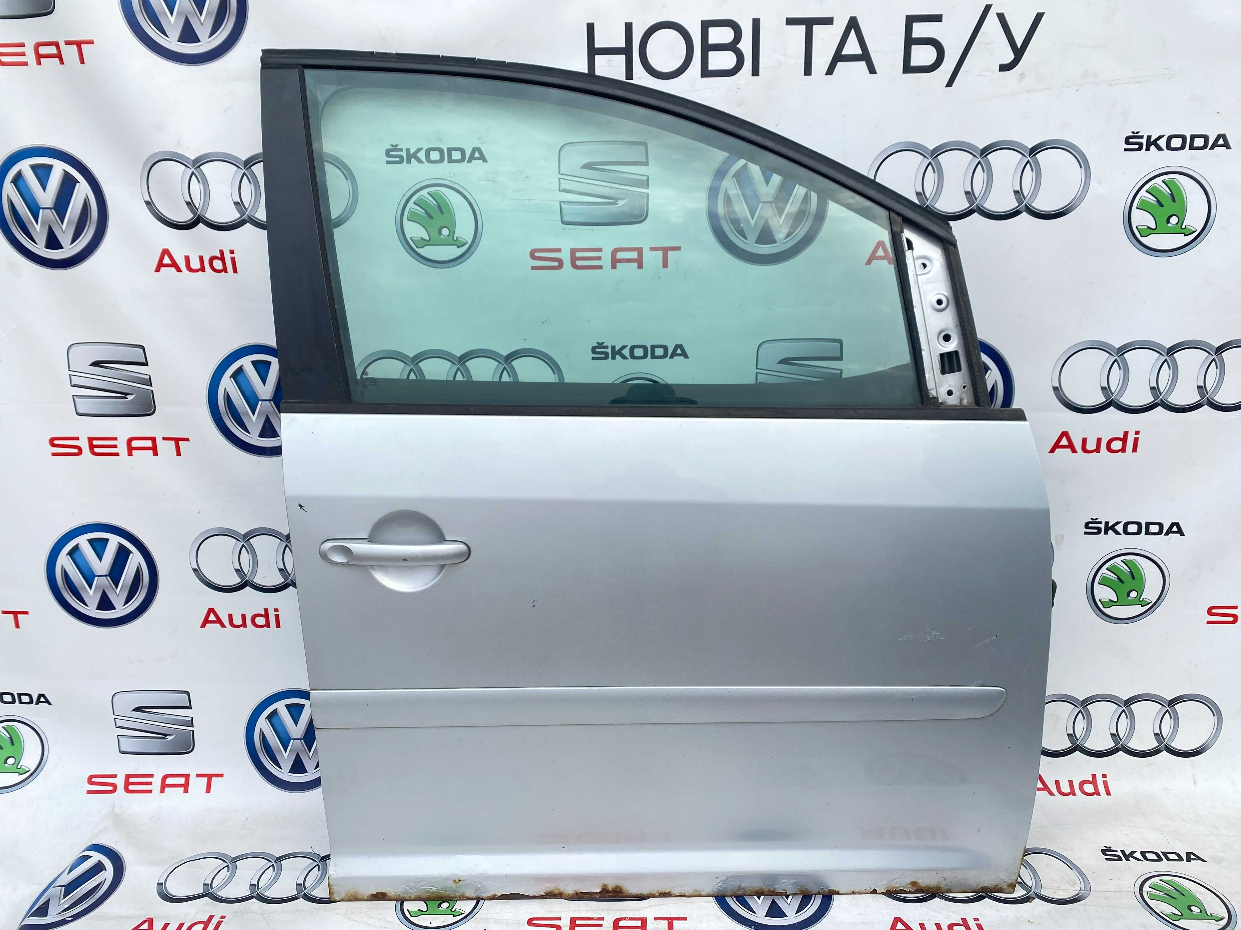 Двері двери передні задні праві ліві Volkswagen Touran LA7W