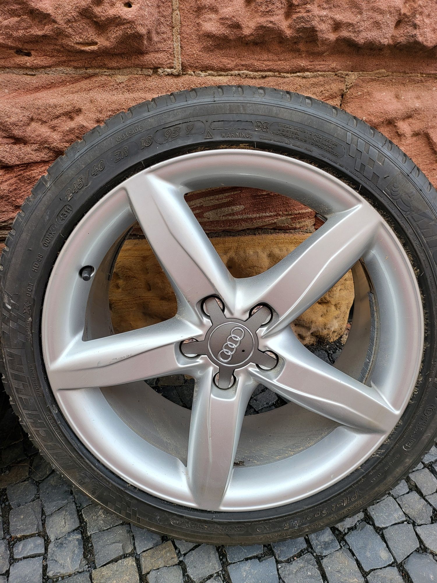 Koła Felgi aluminiowe Audi Q5/Q7 18 cali 2 sztuki.