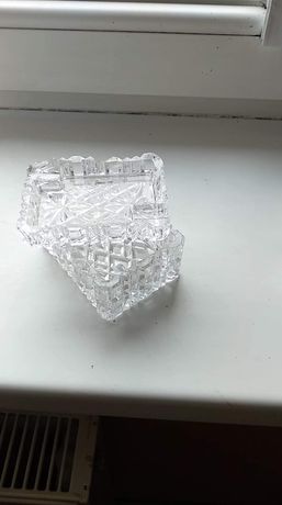 Kryształ PRL kwadratowa miseczka z pokrywką