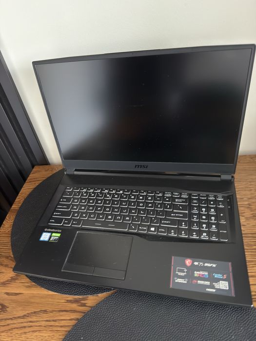 Laptop msi GL75 9SFK