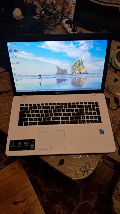 Ноутбук Asus 17.5" SSD обмен