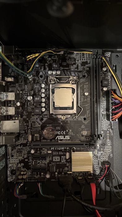 Intel Core 15-7400 e Asustek computer INC H110M-K