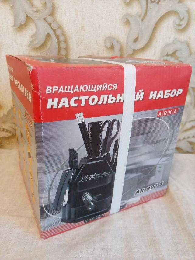 Набір настільний ARKA, з наповненням (12 предметів)