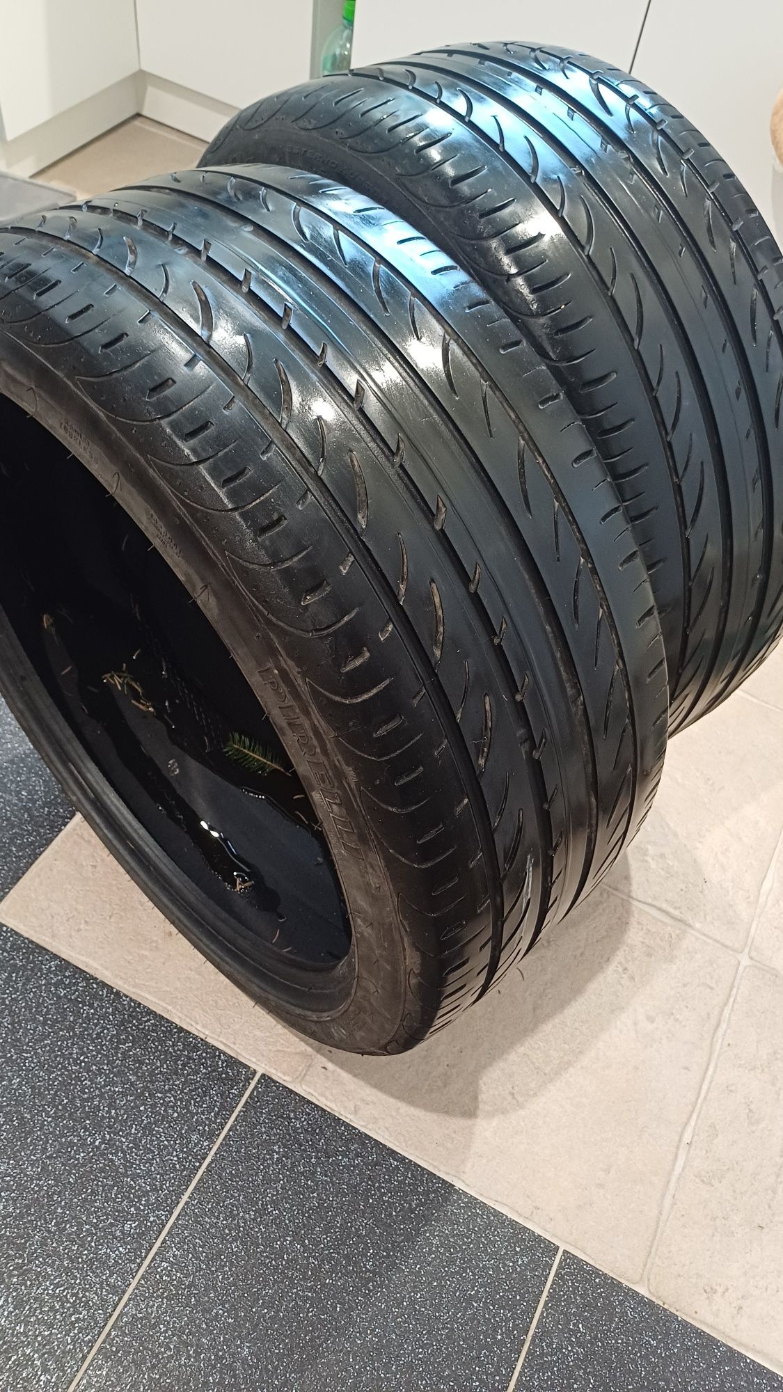 Dwie opony Pirelli P zero nero GT 19"