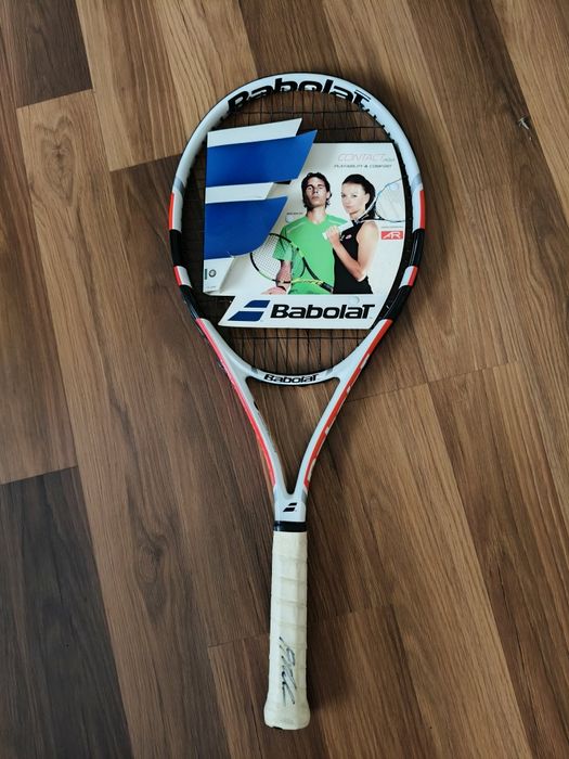 Rakieta Babolat Pure Strike 16/19 z autografem Agnieszki Radwańskiej