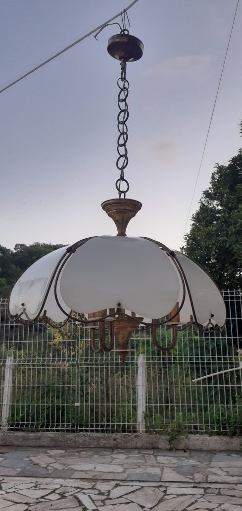 Candeeiro acrílico com 3 lâmpadas
